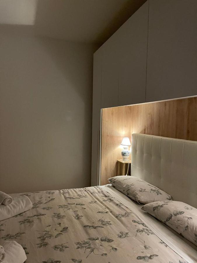 Casa La Rosa Apartment Губио Екстериор снимка