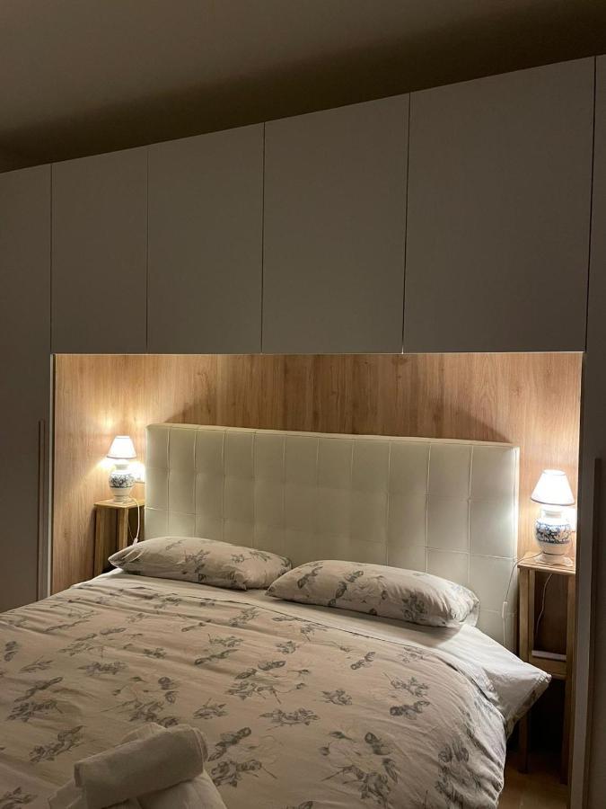 Casa La Rosa Apartment Губио Екстериор снимка
